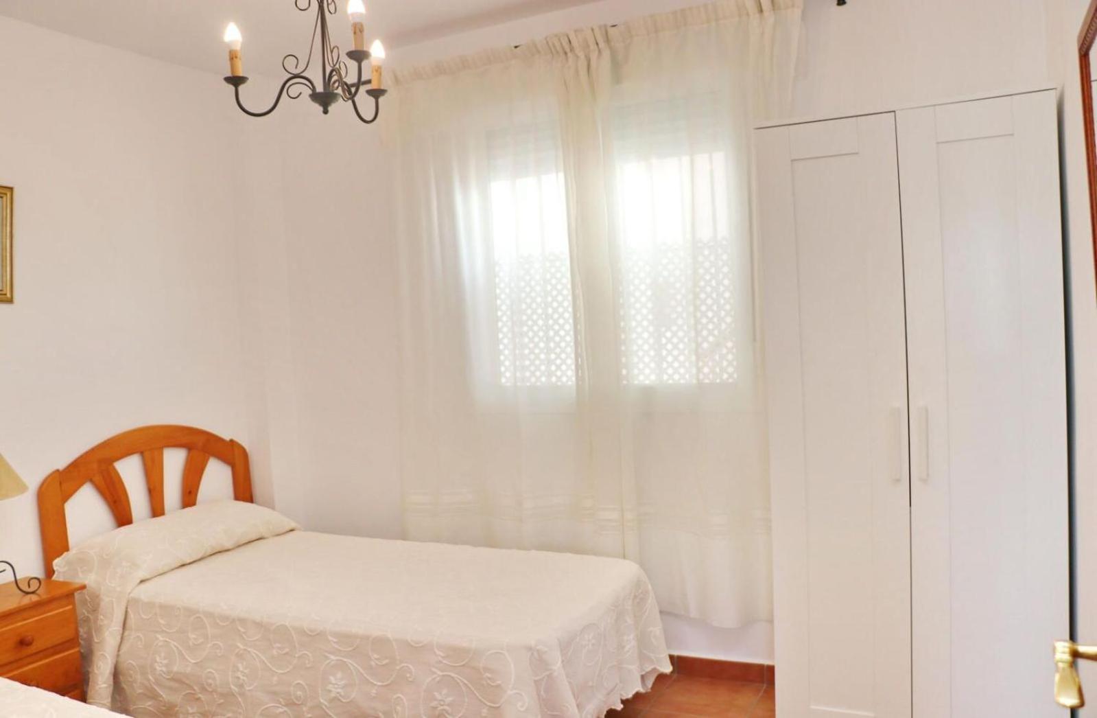 Apartamento Vistas Al Parque كونيل ذي لا فرونتيرا المظهر الخارجي الصورة