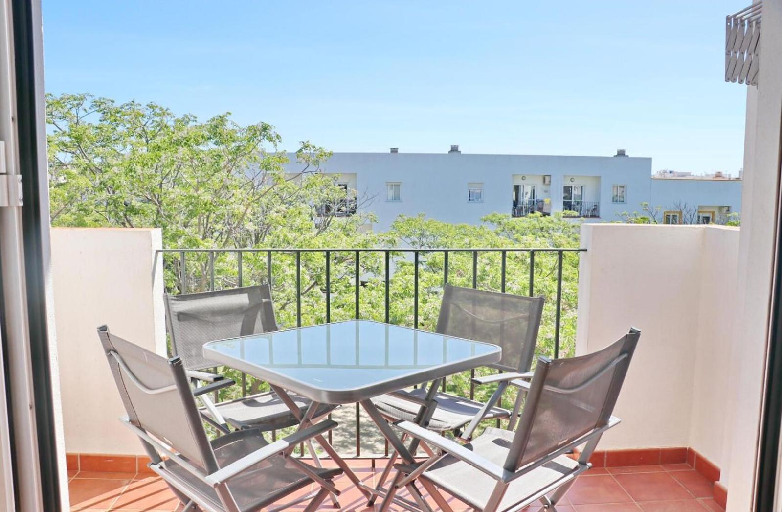 Apartamento Vistas Al Parque كونيل ذي لا فرونتيرا المظهر الخارجي الصورة